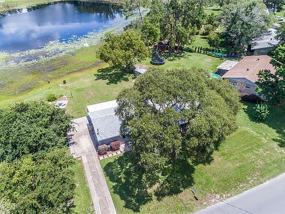 3rd image of 17111 Pineridge Dr