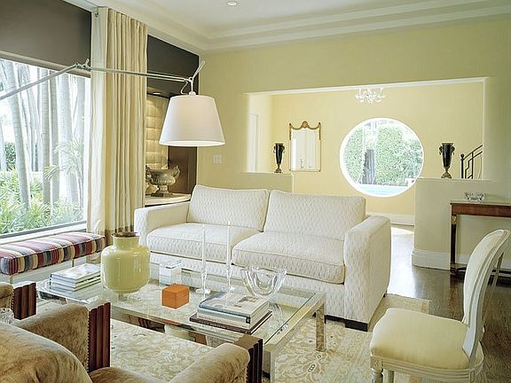bight open living room.