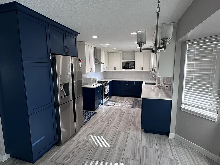 5912 N Sterling Dr — Photo 14