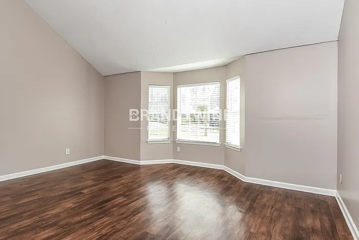 2579 Charleston Ter — Photo 12