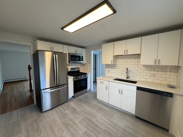 27 Pond St #29, Belmont, MA 02478