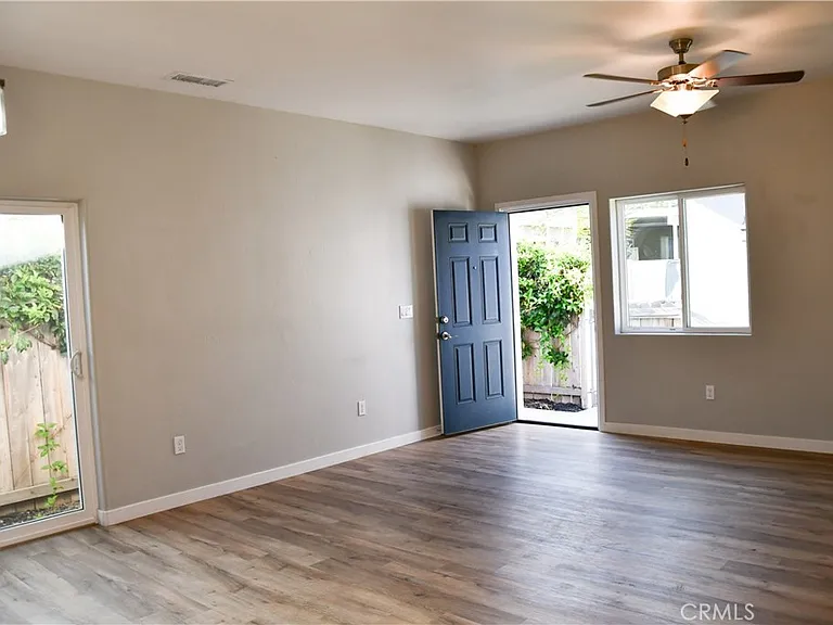 132 S Lime St — Photo 10