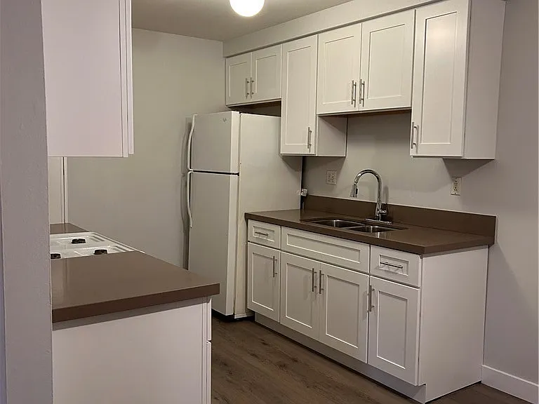 18182 Mandarin Ln — Photo 2