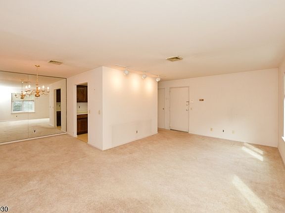 4th image of 50 Rock Rd #7A