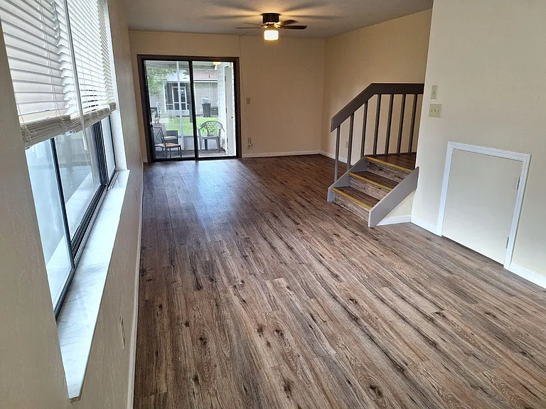 6111 SW 8th Pl — Photo 10