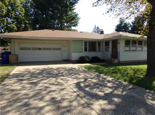 74 Greenridge Dr, Decatur, IL 62526