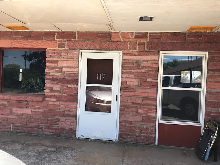 1408 Edison St — Photo 10