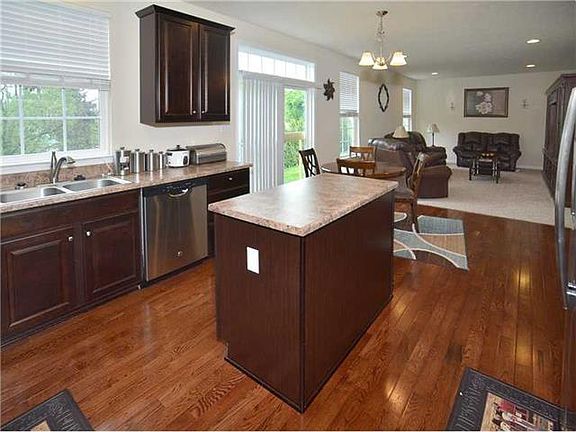 4th image of 254 Jacobs Way