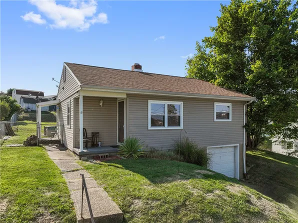 1103 McClelland Dr, McKeesport, PA 15133