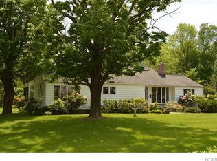 44 Kathleen Ln, Mount Kisco, NY 10549