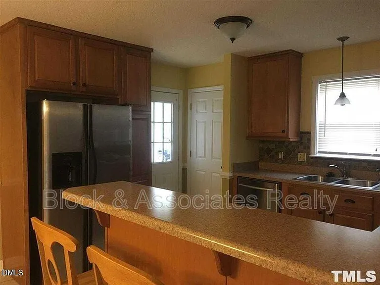 211 Aqua Marine Ln — Photo 4
