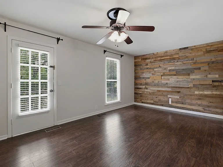 1303 General Macarthur Dr — Photo 17