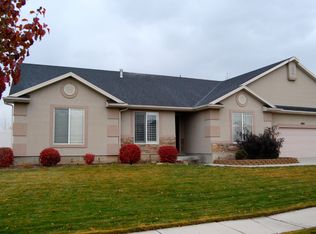 1664 W Homestead Cir, Farmington, UT 84025