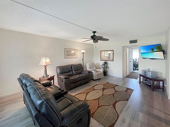 2nd image of 808 SE 7th Street #105-B