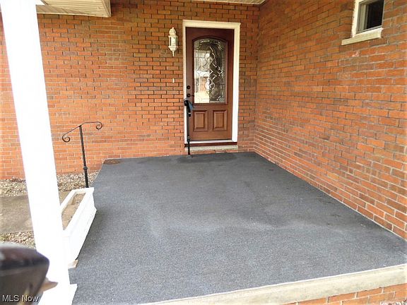 3rd image of 2313 Rockland Ave