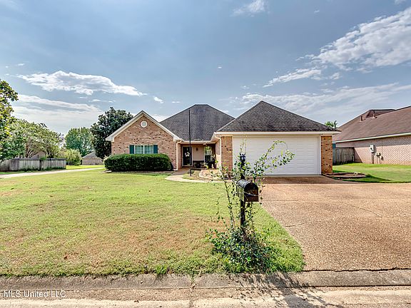 3rd image of 301 Patrick Farms Dr