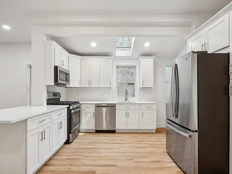 215 Harrison Ave #1 — Photo 6