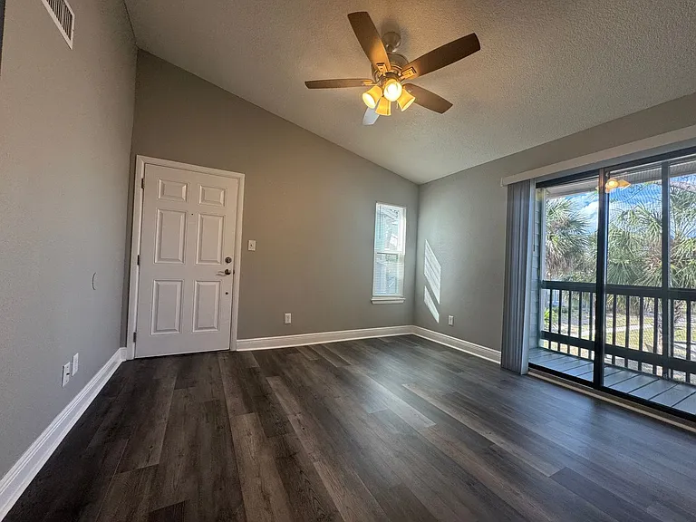 3740 Idlebrook Cir #206 — Photo 5