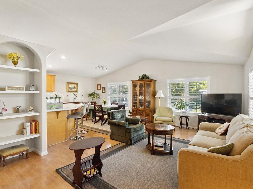 1st image of 102 Hermosillo Drive