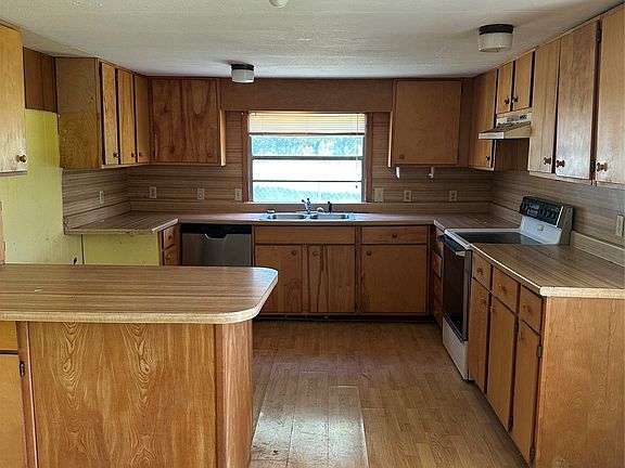 3rd image of 199 Braudrick Ln