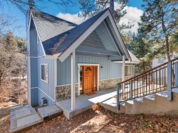 275 Fairway Dr, Twin Peaks, CA 92391