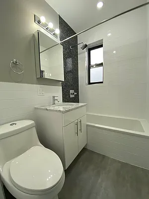 Rented by City Prime Commercial Realty  | media 2