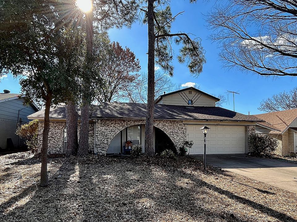 1st image of 210 N Bryan Cir