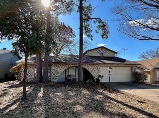 210 N Bryan Cir, Mesquite, TX 75149
