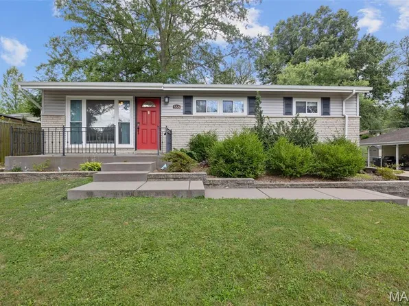 556 Joshua Dr, Saint Louis, MO 63126