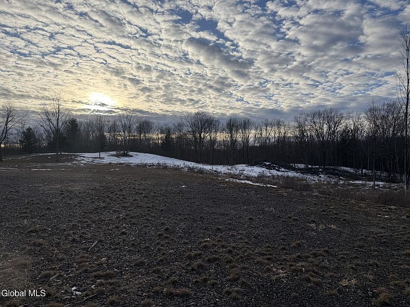 4th image of 151 Williams Road