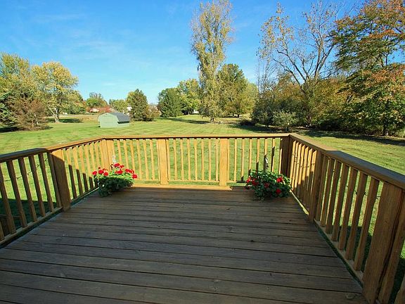 5th image of 12850 Fox Run Ct S