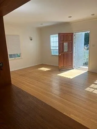 231 S Poinsettia Pl #231
