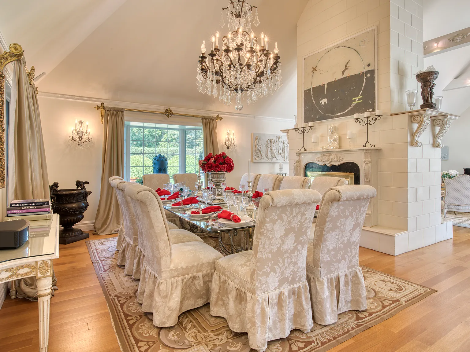 Southampton Village Compound — Photo 4