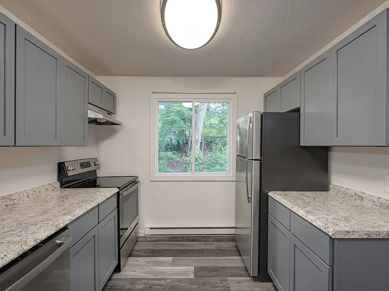 Oakbrook Manor Apartments — Photo 49