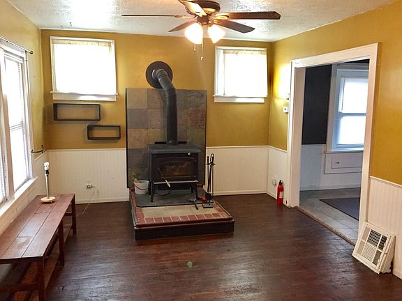 3rd image of 1733 Shaw Ave