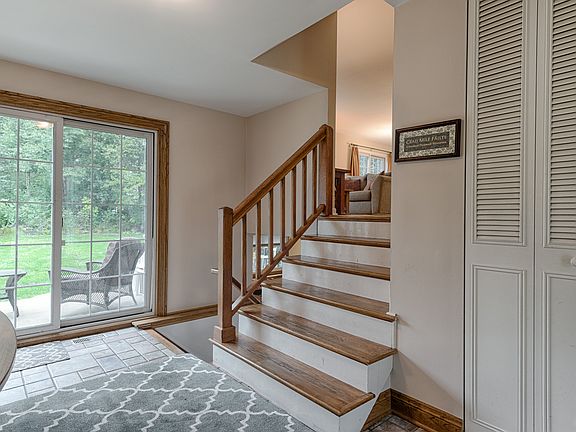 3rd image of 2532 Jackson Dr