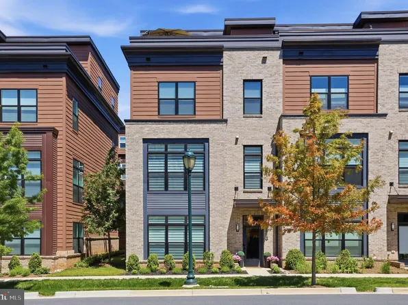 3913 Cranes Bill Ct, Rockville, MD 20852