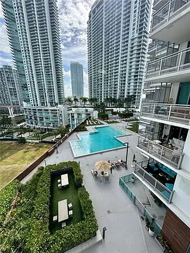 350 S Miami Ave #1402 Photo 1