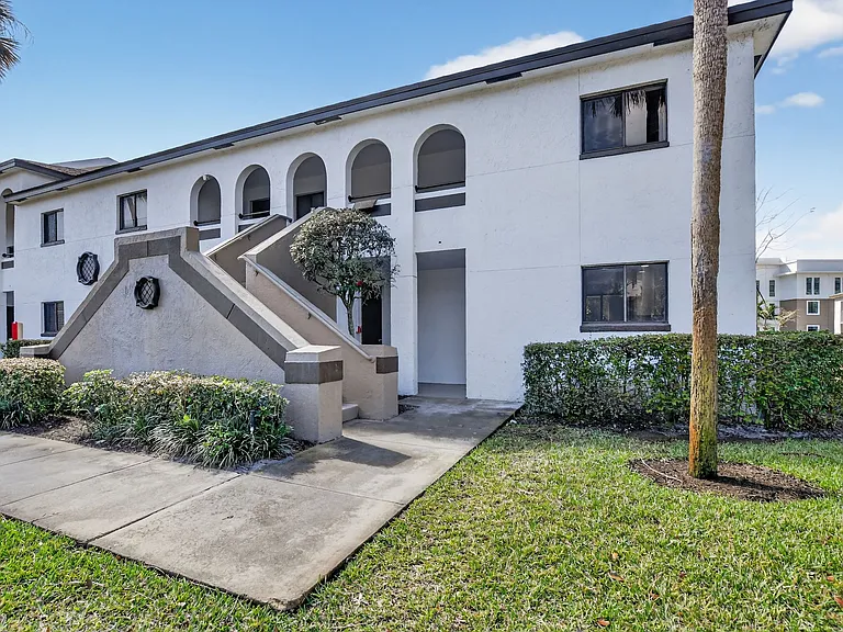 Boca Villas — Photo 46