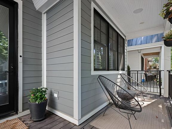 4th image of 2448 W Moffat St