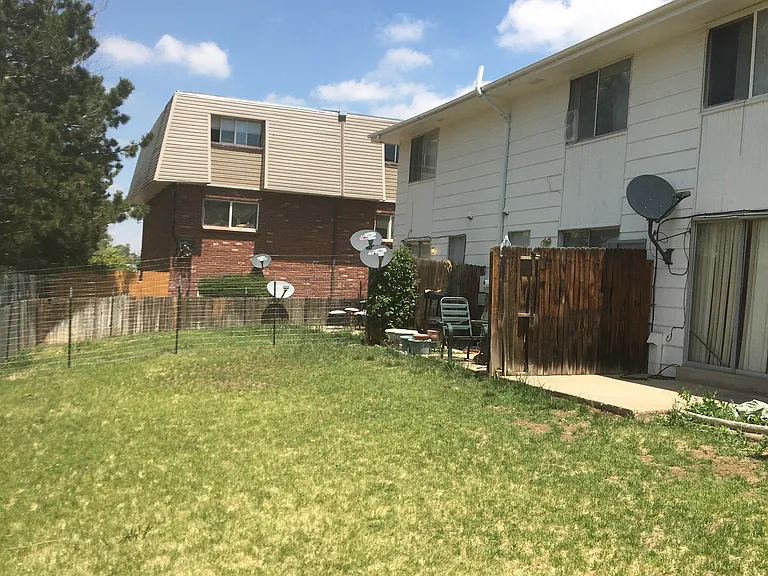 16372 E 14th Pl — Photo 5