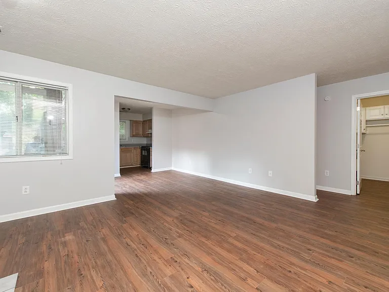 1450 Vintage Cir — Photo 9