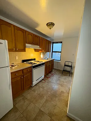 Rented by TORNADO REALTY LLC | media 20