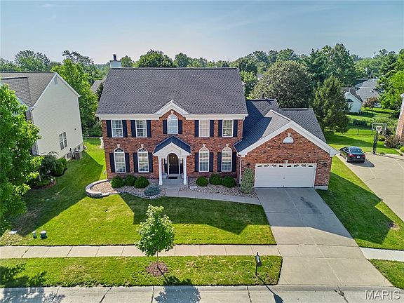 5th image of 2316 The Courts Dr