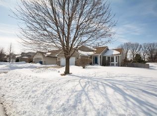 7722 Newbury Rd, Woodbury, MN 55125