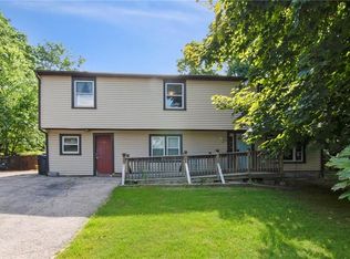 15 Clearview Dr, Richmond, RI 02892