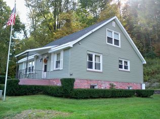 5527 Valley Rd, Oriskany, NY 13424