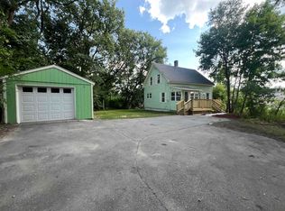 4 Maynard St, Claremont, NH 03743