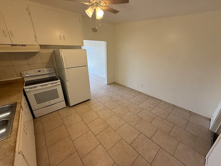 3839 W Hazelwood St #5 — Photo 7