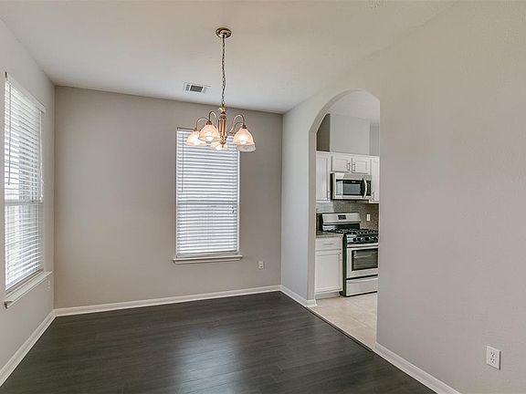 5th image of 6570 Holly Cove Ln